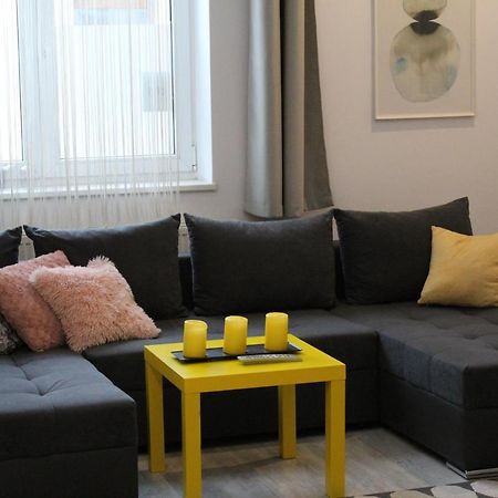 Viky Apartment Satu Mare Exterior foto