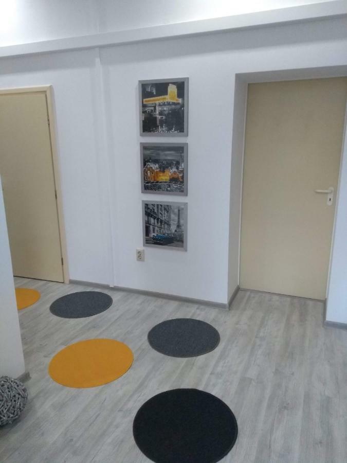 Viky Apartment Satu Mare Exterior foto